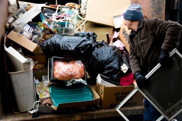 Best Construction Debris Removal  in Loogootee, IN